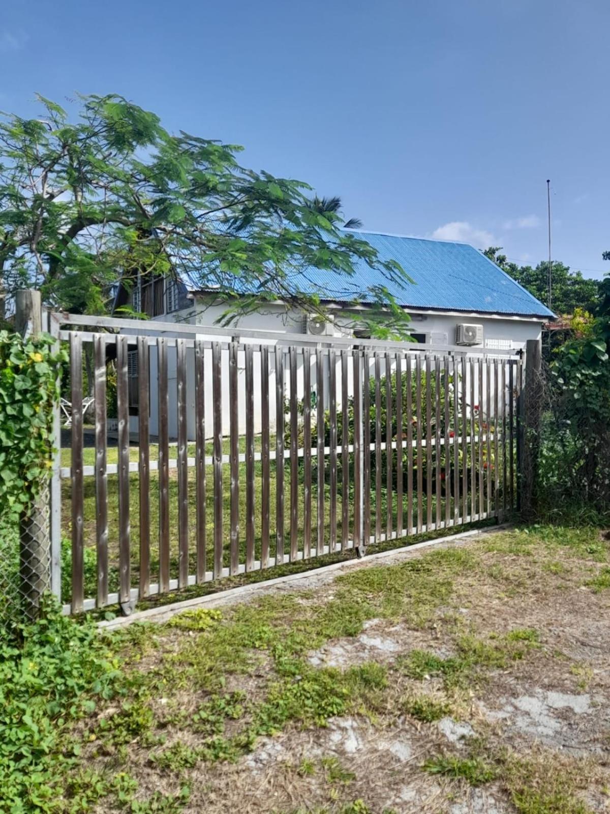 Maison Bord De A 100 M Saint-Francois (Grande-Terre)